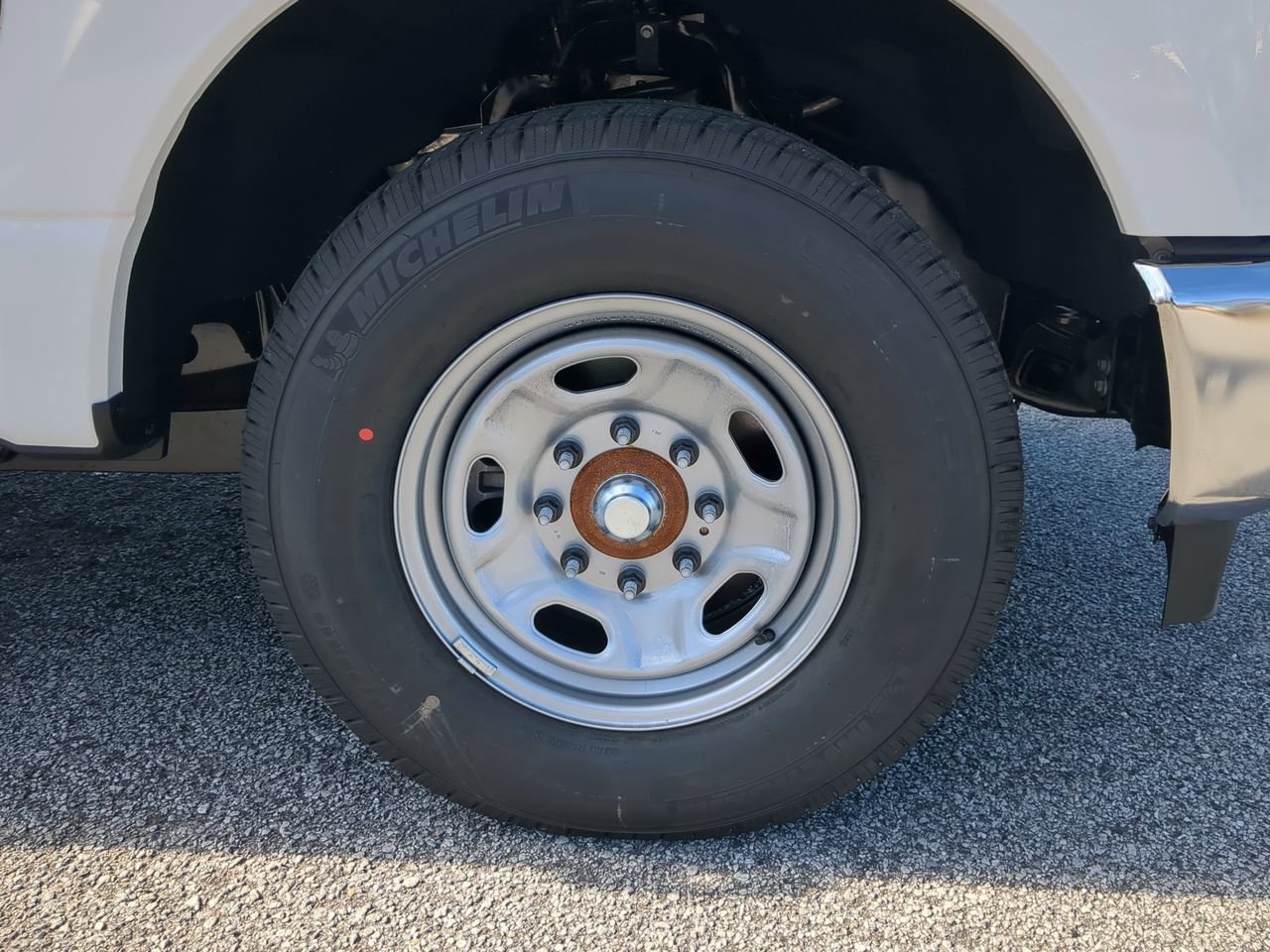 New 2026 Ford F250 XL w/ XL Chrome Package image 9