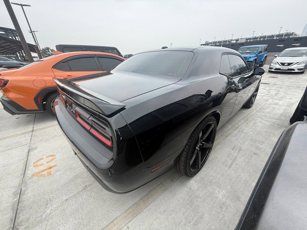 Used 2020 Dodge Challenger R/T w/ Driver Convenience Group image 2