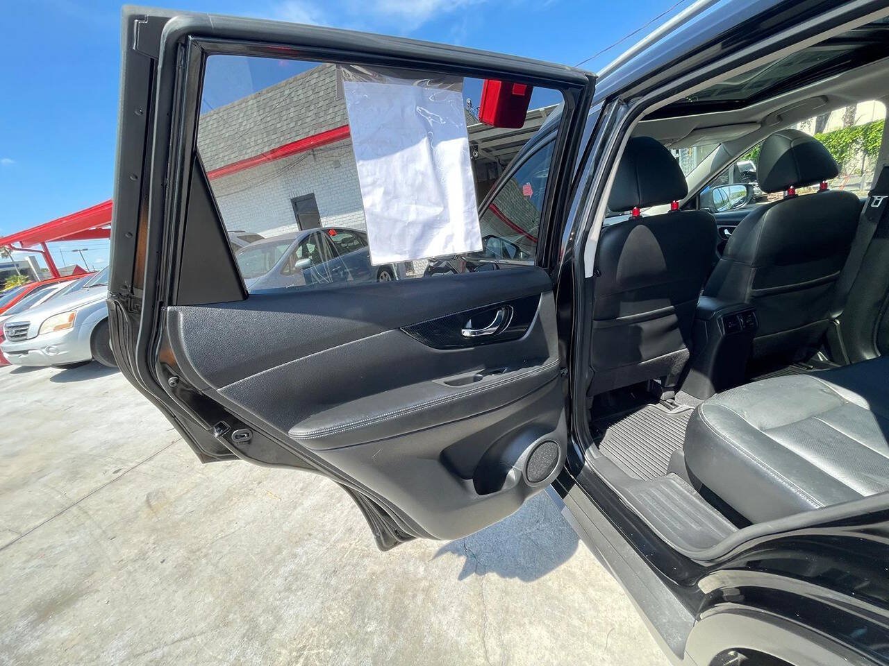 Used 2017 Nissan Rogue SL w/ SL Premium Package AWD/4WD image 12