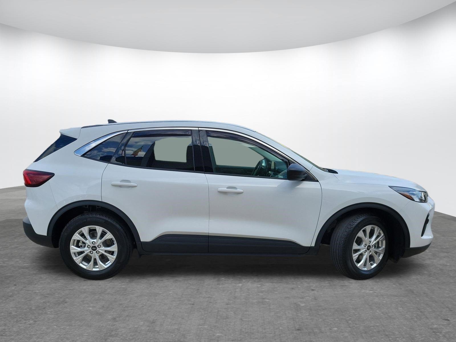 Used 2023 Ford Escape Active image 4