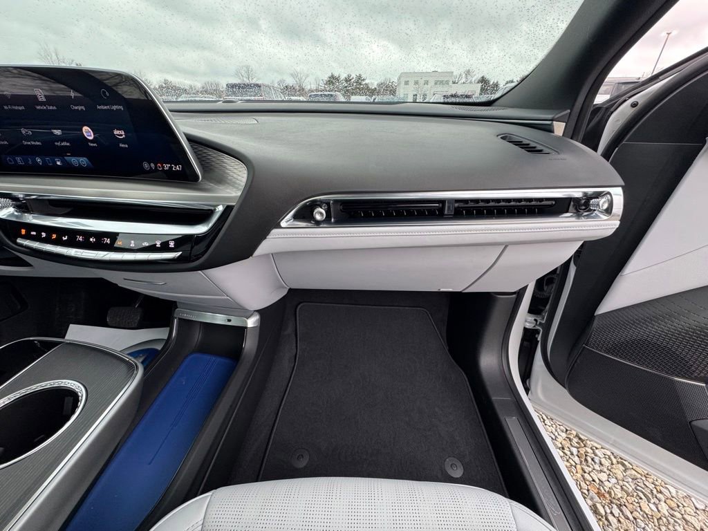 Certified 2024 Cadillac Lyriq Sport image 30