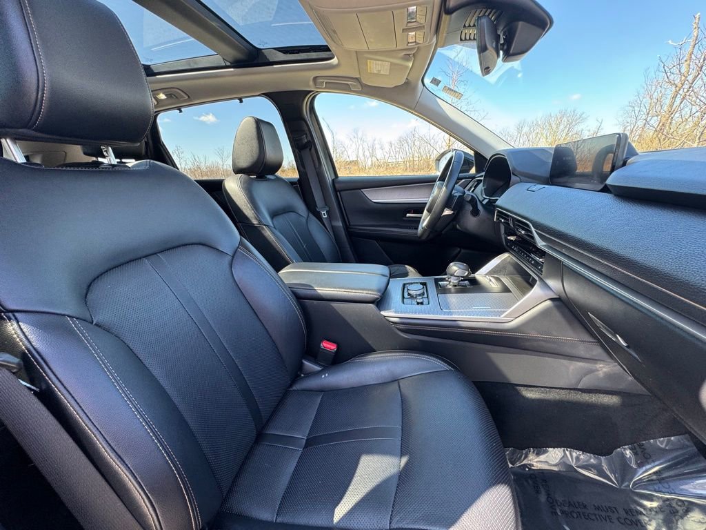 Used 2024 MAZDA CX-90 3.3 Turbo w/ Premium Package image 29