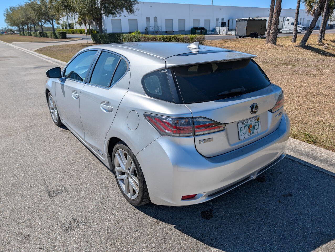 Used 2015 Lexus CT 200h image 8