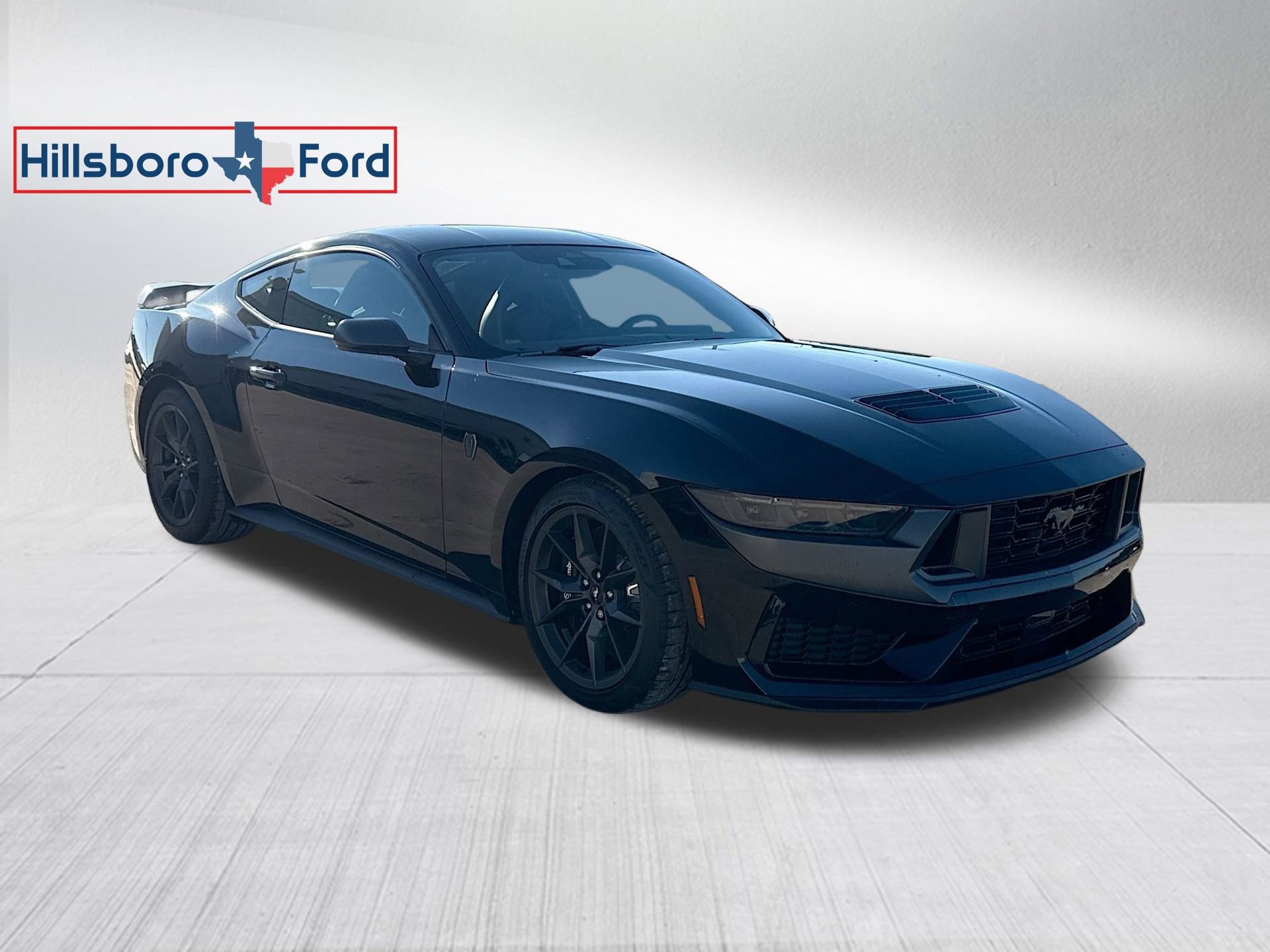 New 2025 Ford Mustang Dark Horse image 3