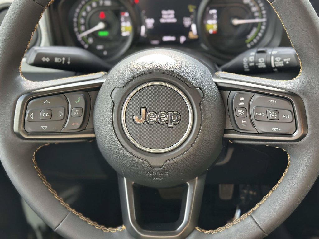 Used 2024 Jeep Wrangler Unlimited AWD/4WD image 18