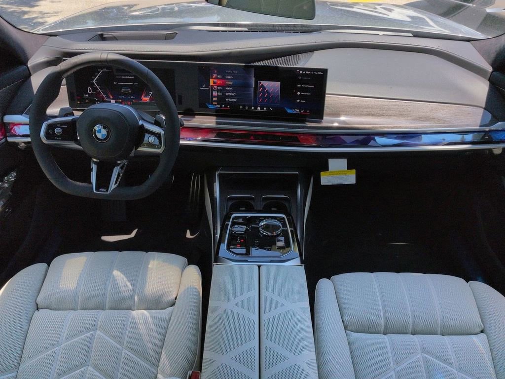 New 2026 BMW 760i xDrive w/ Executive Package AWD/4WD image 15