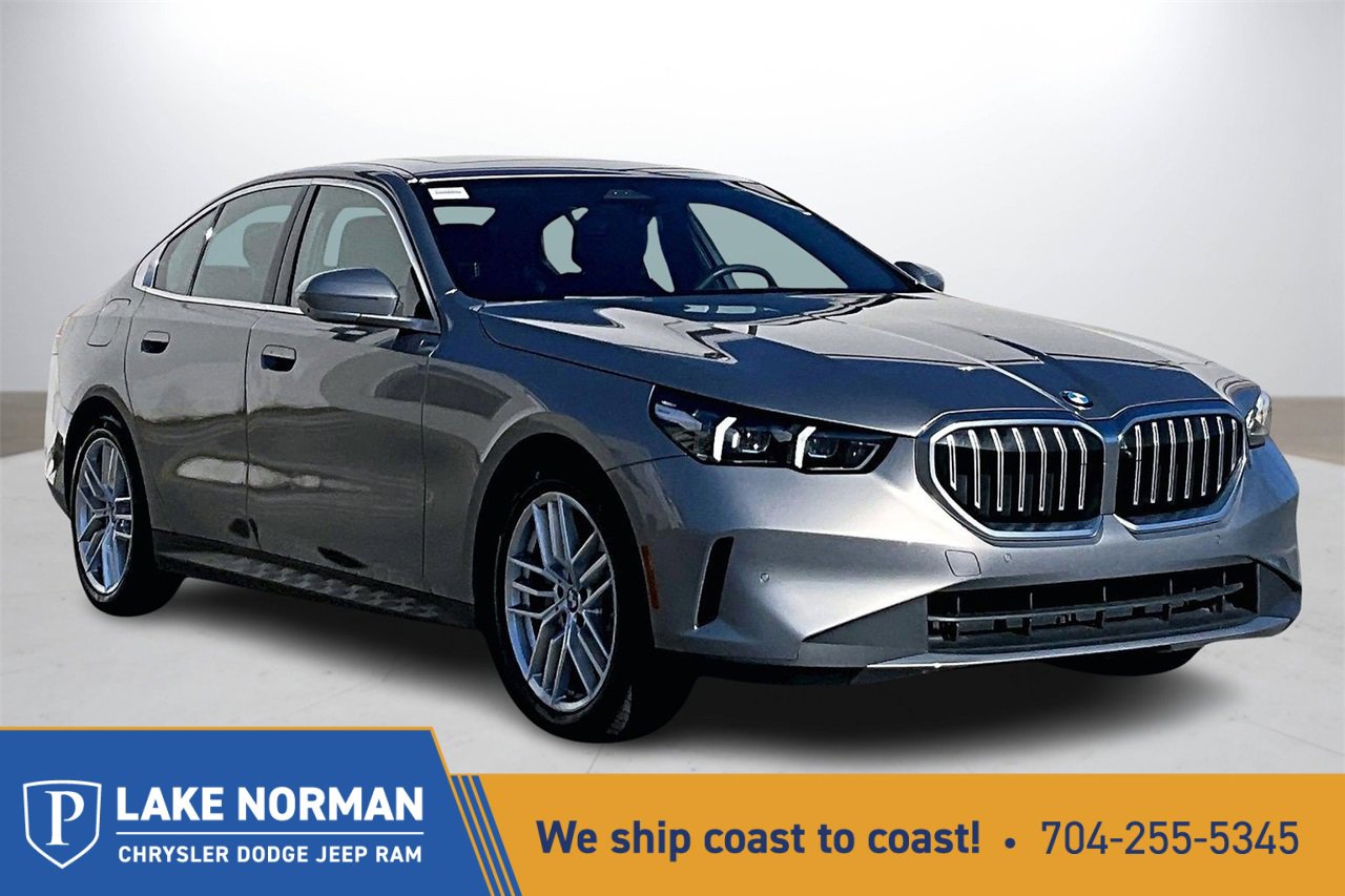 Used 2024 BMW 530i w/ Premium Package image 1