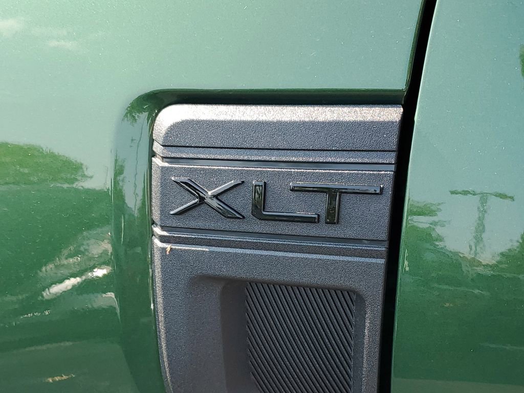 New 2025 Ford Maverick XLT w/ XLT Luxury Package image 33