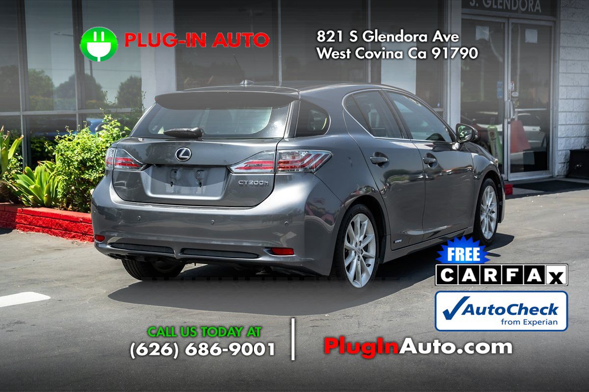 Used 2013 Lexus CT 200h w/ Leather Pkg FWD image 6