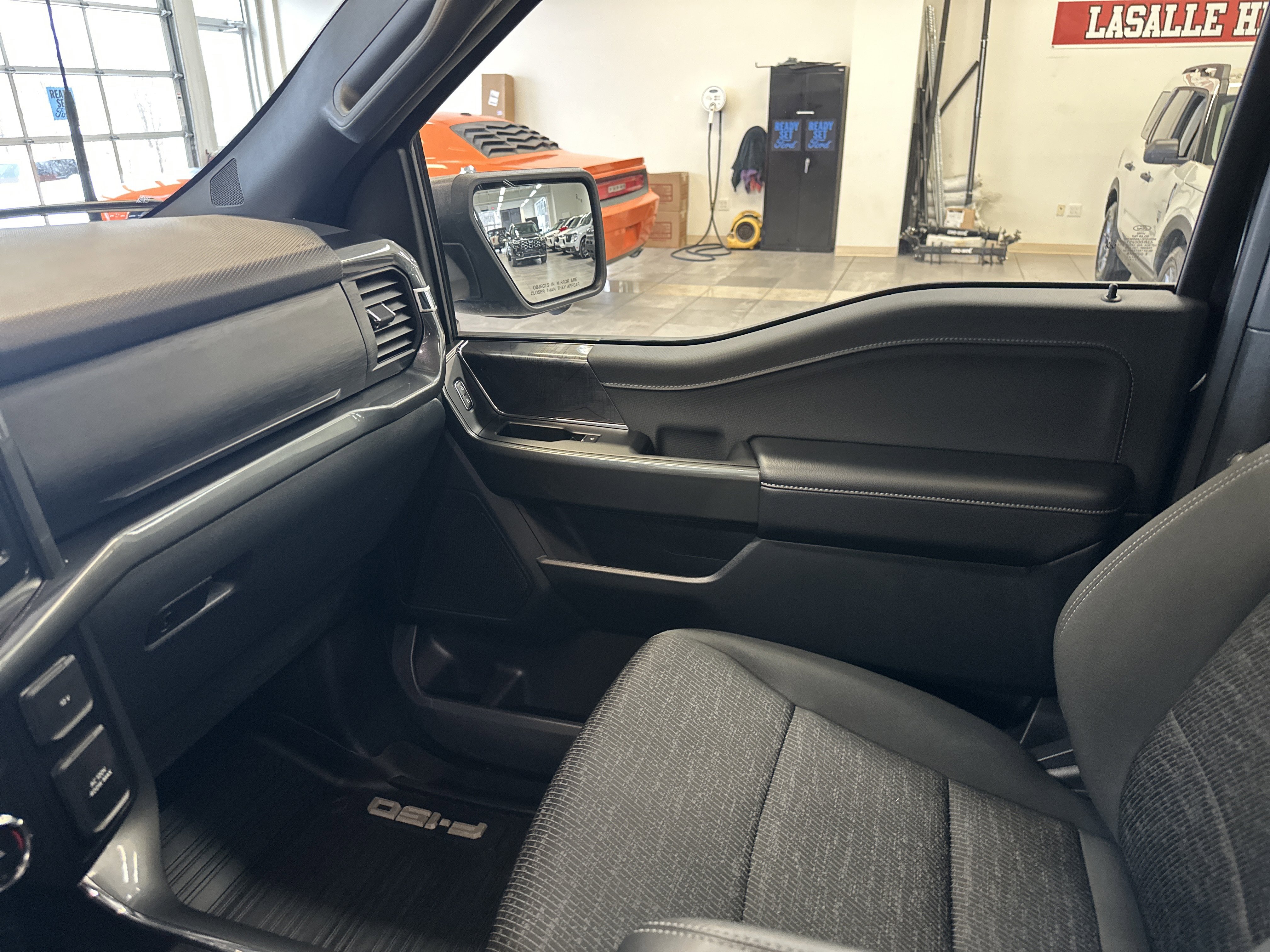 Used 2023 Ford F150 XLT w/ Equipment Group 302A High image 29