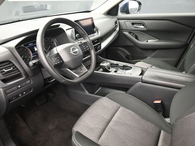 Used 2025 Nissan Rogue SV image 18