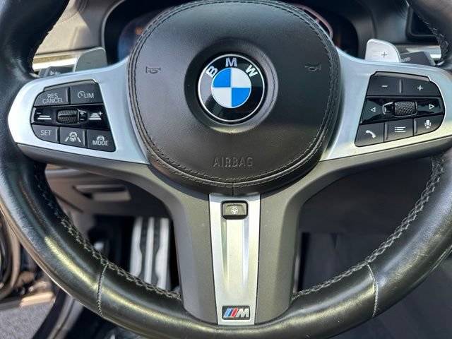 Used 2022 BMW M550i xDrive AWD/4WD image 32
