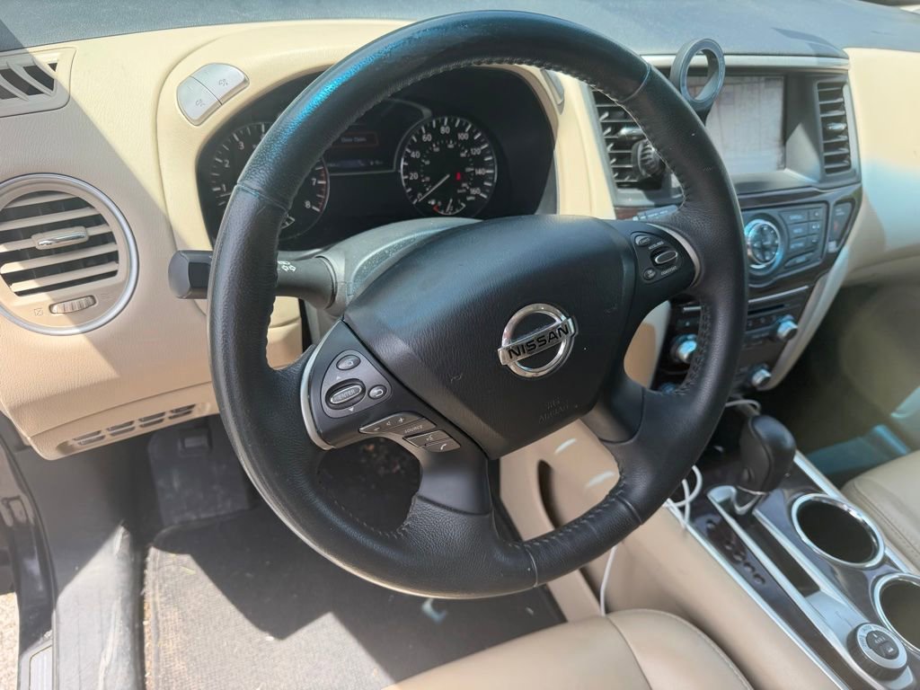Used 2016 Nissan Pathfinder Platinum AWD/4WD image 7