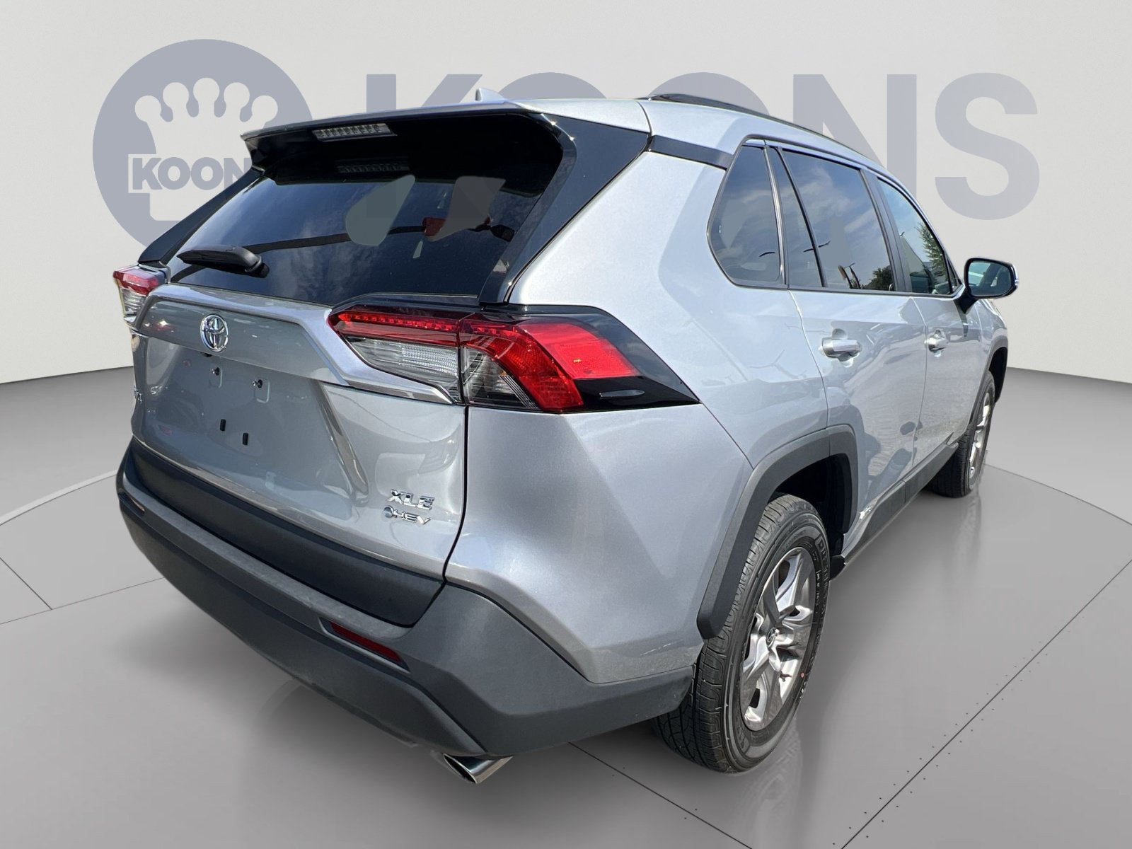 Used 2025 Toyota RAV4 XLE AWD/4WD image 5