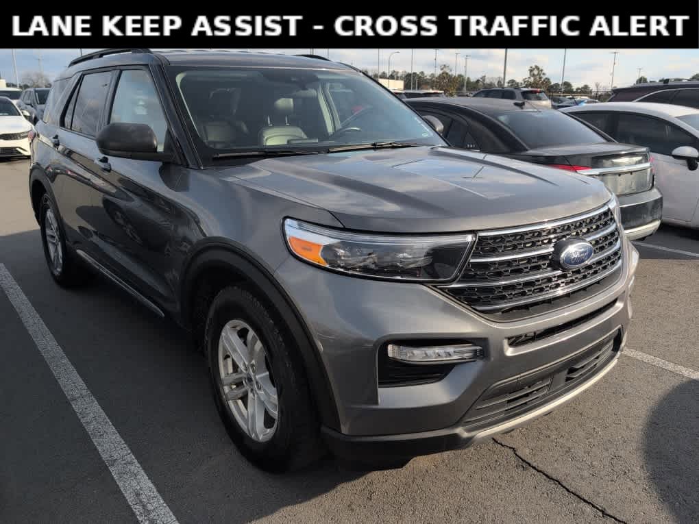 Used 2024 Ford Explorer XLT w/ Equipment Group 202A image 2