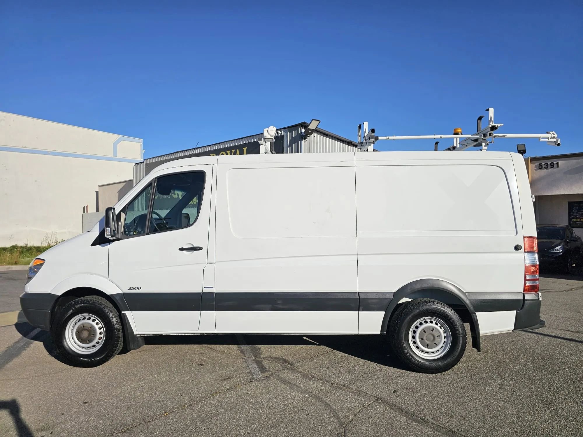 Used 2012 Mercedes-Benz Sprinter 2500 w/ Additional Battery Pkg image 7