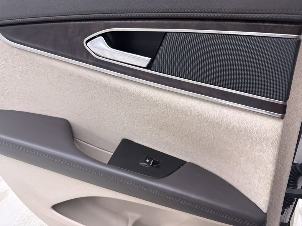 Used 2016 Lincoln MKX Reserve w/ Technology Package image 26