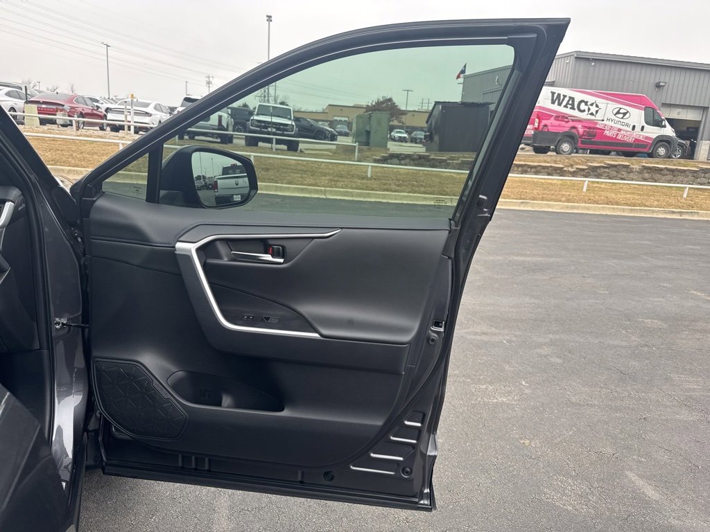 Used 2024 Toyota RAV4 XSE image 32