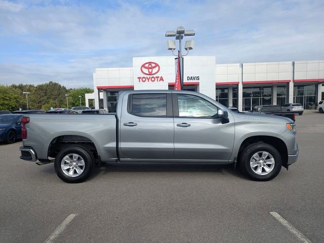 Used 2025 Chevrolet Silverado 1500 LT image 2