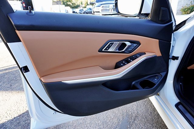 Used 2022 BMW 330i Sedan w/ Driving Assistance Package image 23