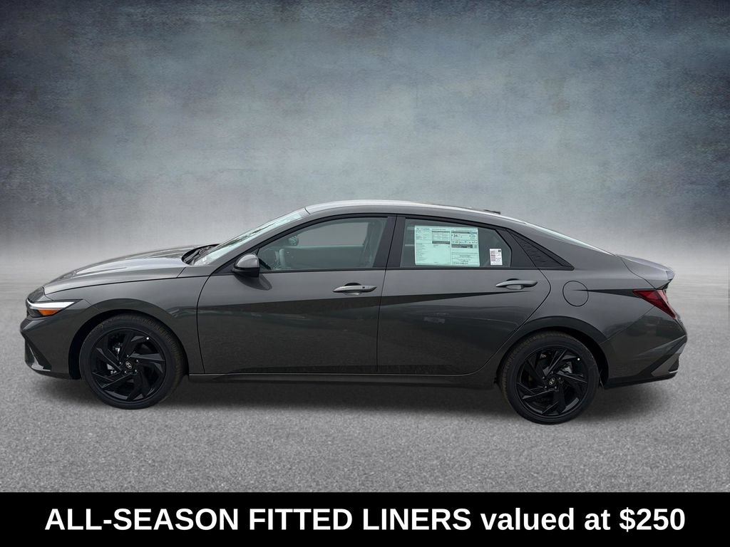 Used 2026 Hyundai Elantra Sport FWD image 2