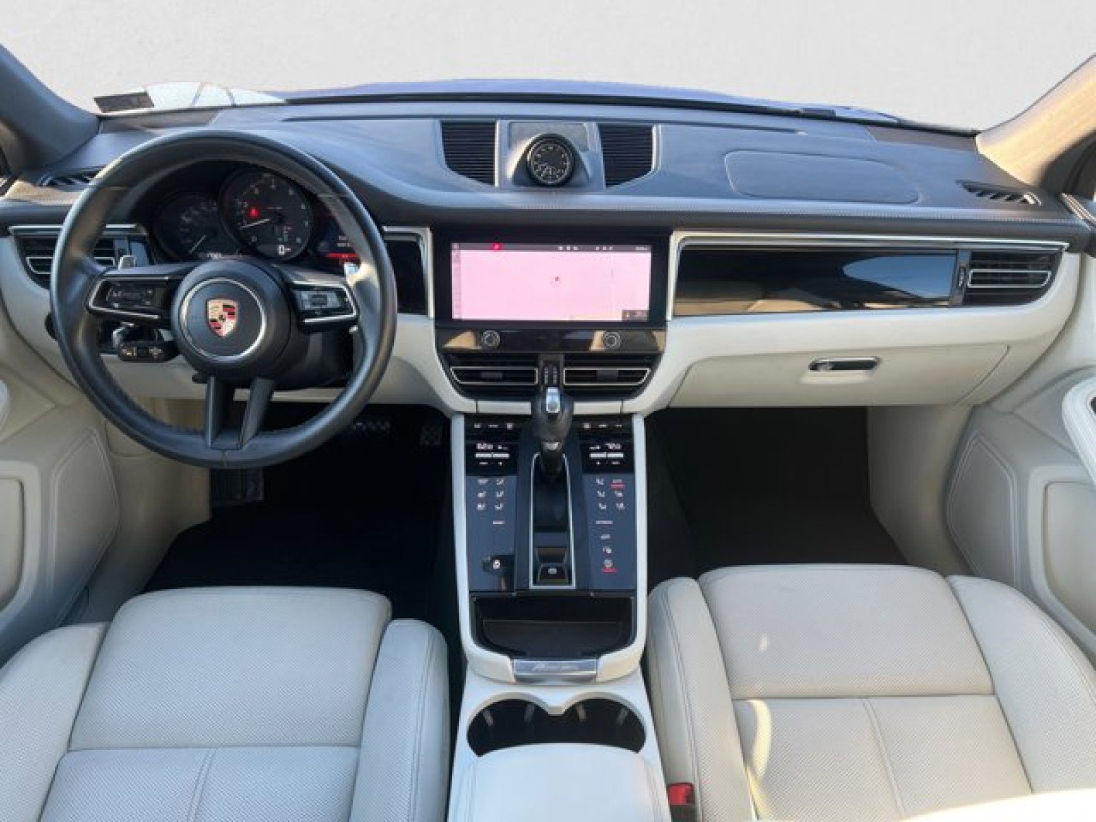 Used 2023 Porsche Macan image 13