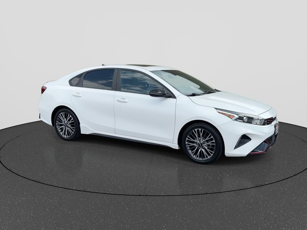 Used 2022 Kia Forte GT-Line w/ GT-Line Premium Package FWD image 2