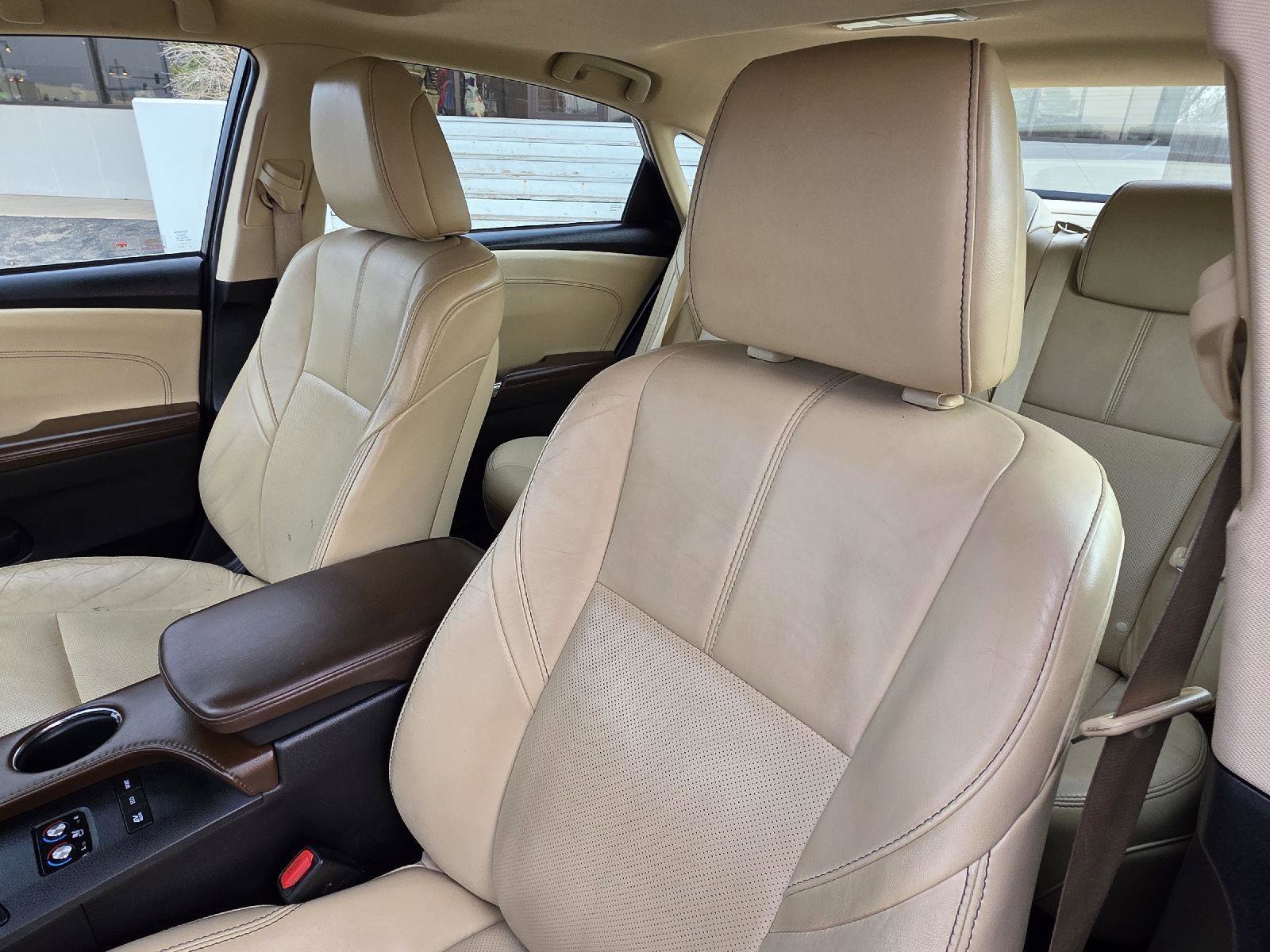 Used 2018 Toyota Avalon Limited FWD image 38