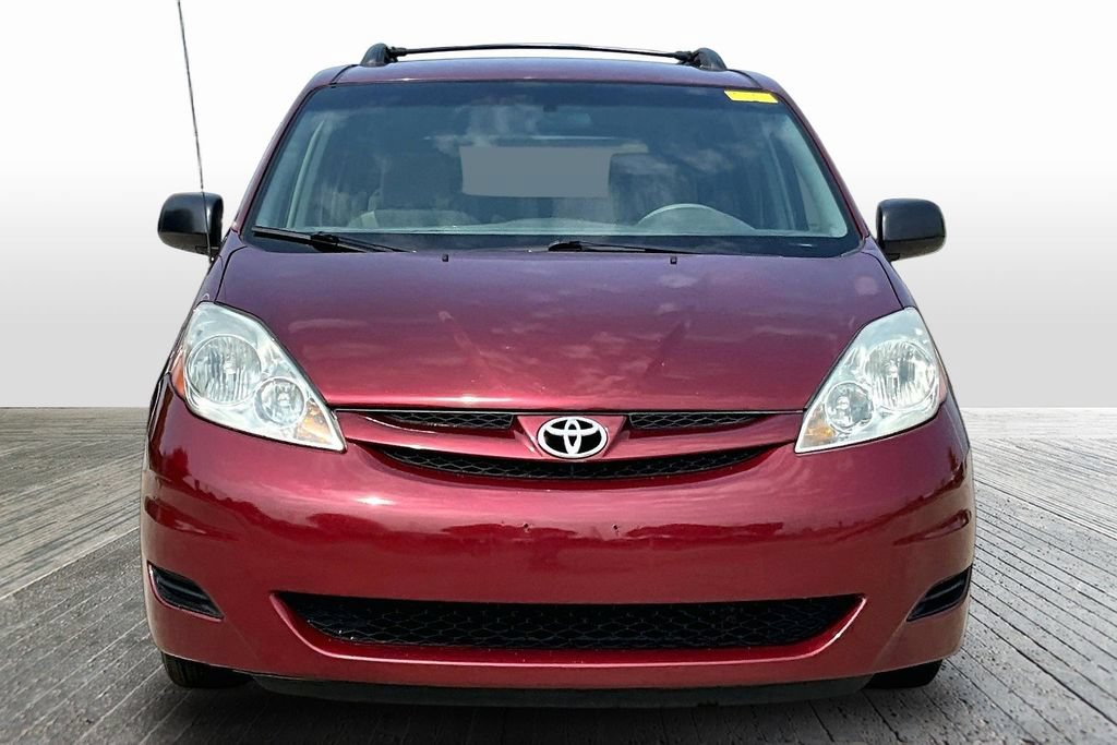 Used 2008 Toyota Sienna LE FWD image 2