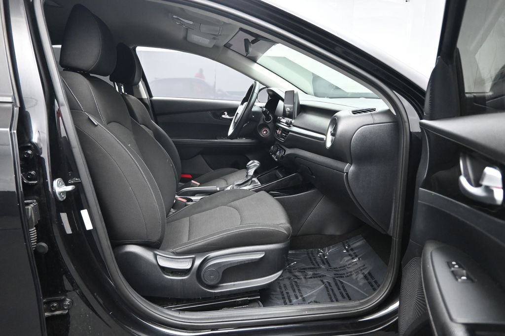 Used 2019 Kia Forte S FWD image 28