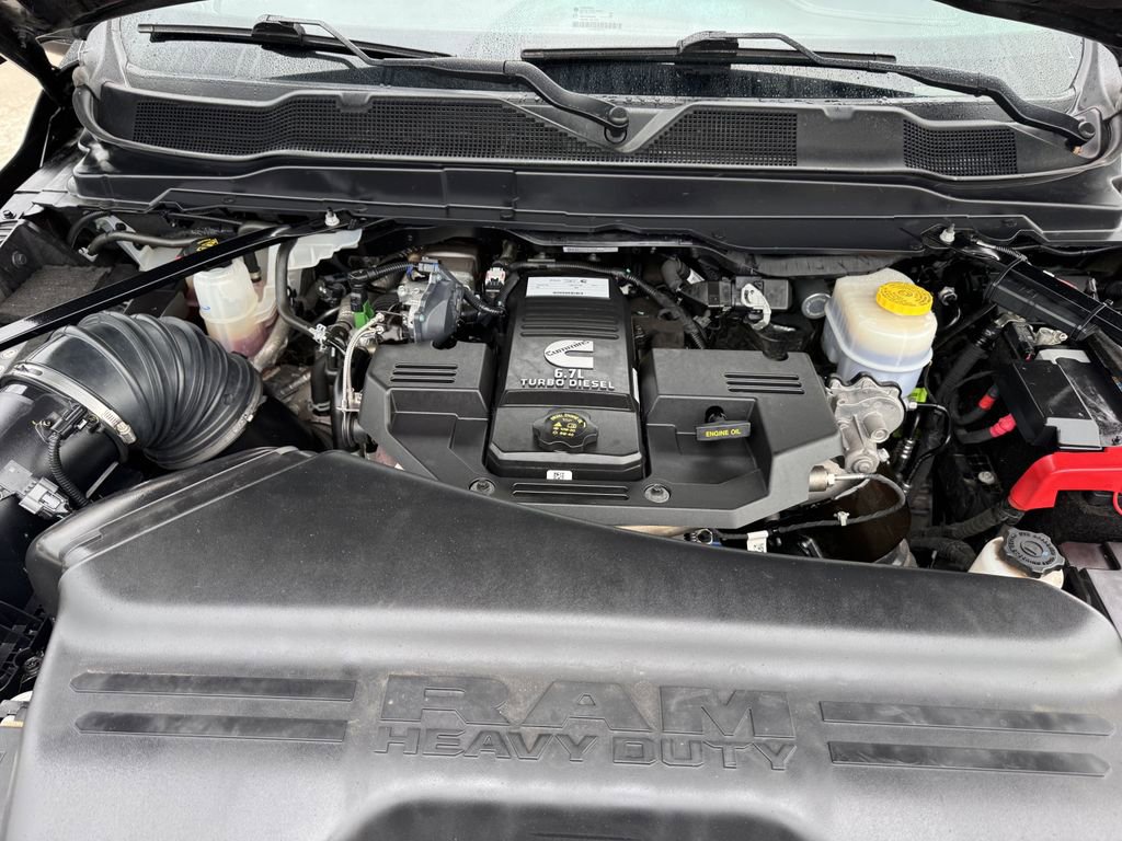 Used 2024 RAM 2500 Laramie w/ Night Edition image 30