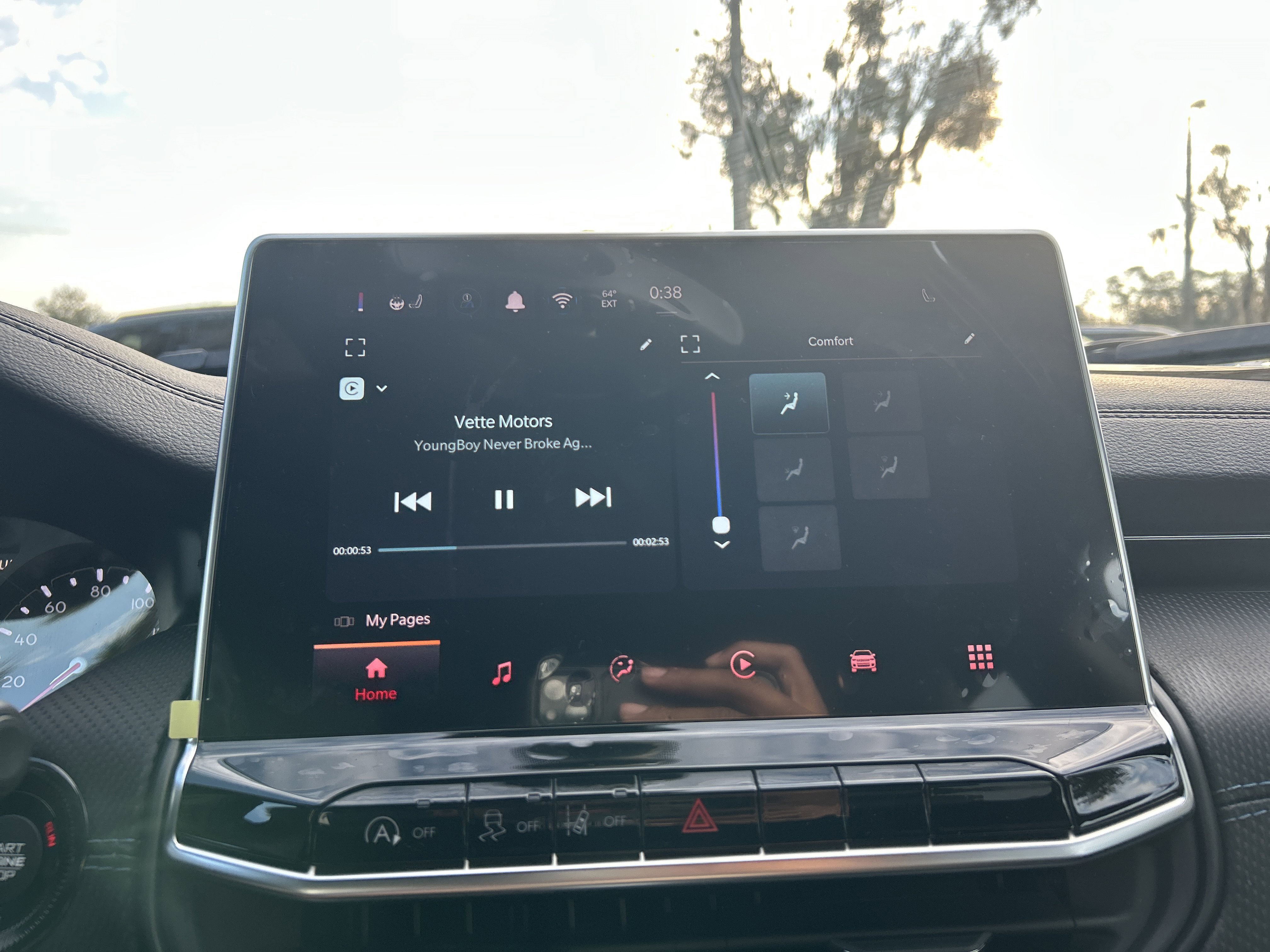 New 2026 Jeep Compass Latitude image 44