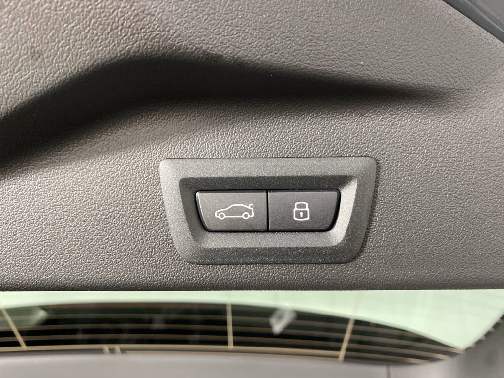 New 2026 BMW X5 xDrive50e image 28