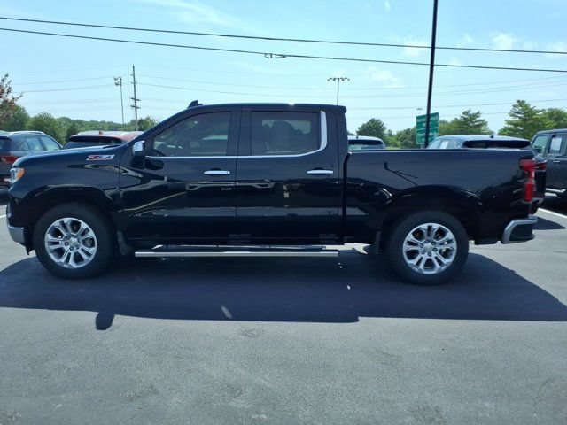 Used 2022 Chevrolet Silverado 1500 LTZ w/ LTZ Premium Package AWD/4WD image 4