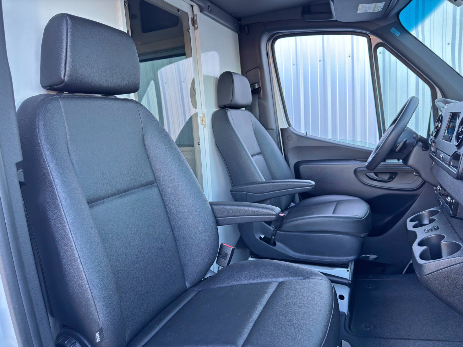 Used 2023 Mercedes-Benz Sprinter 3500 w/ Acoustic Package image 31