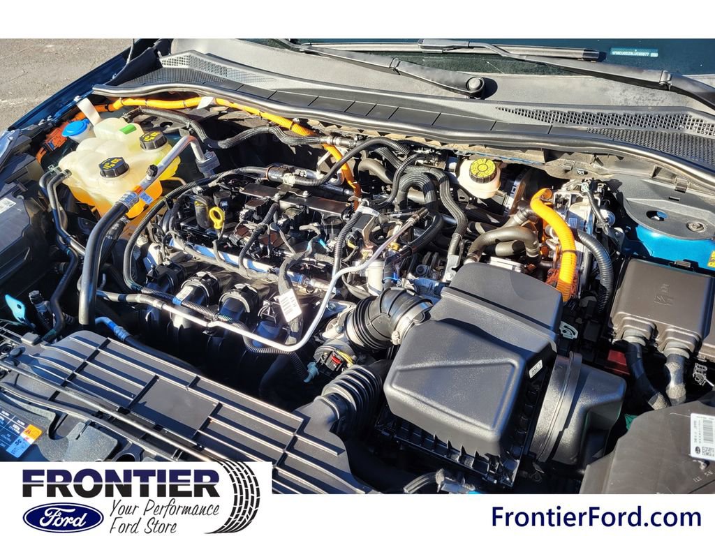 Used 2020 Ford Escape Titanium image 28