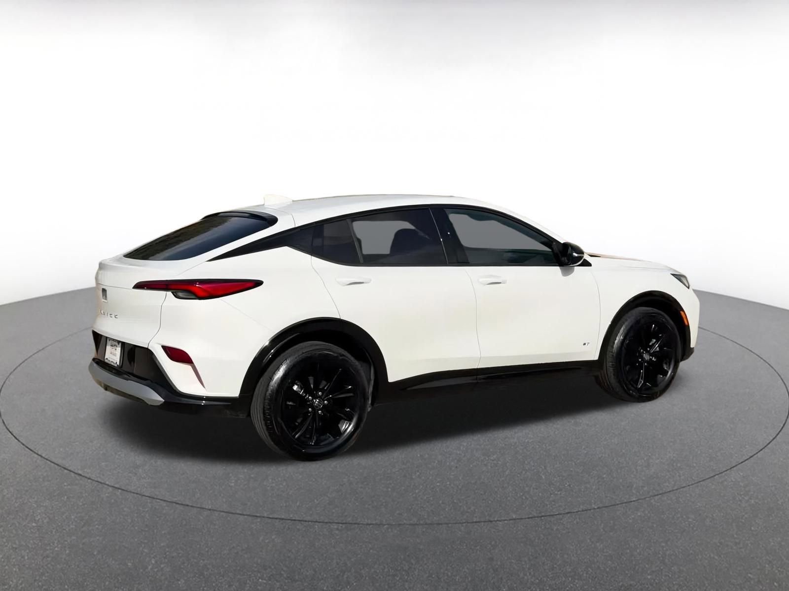 Used 2025 Buick Envista Sport Touring image 15