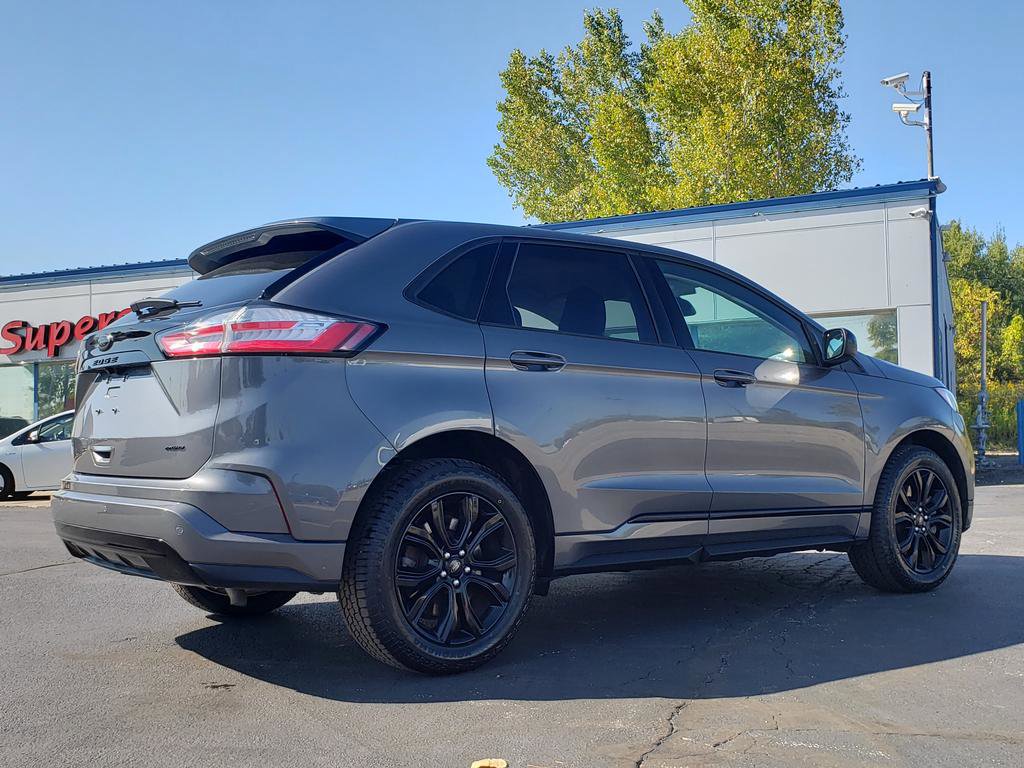 Used 2022 Ford Edge SE w/ Black Appearance Package image 8