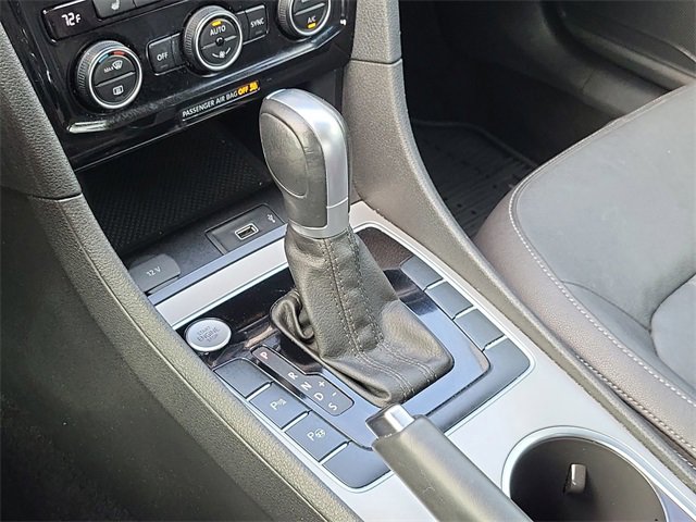 Used 2020 Volkswagen Passat 2.0T SEL image 22