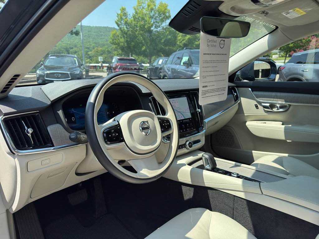 Certified 2025 Volvo V90 B6 Cross Country Plus AWD/4WD image 14
