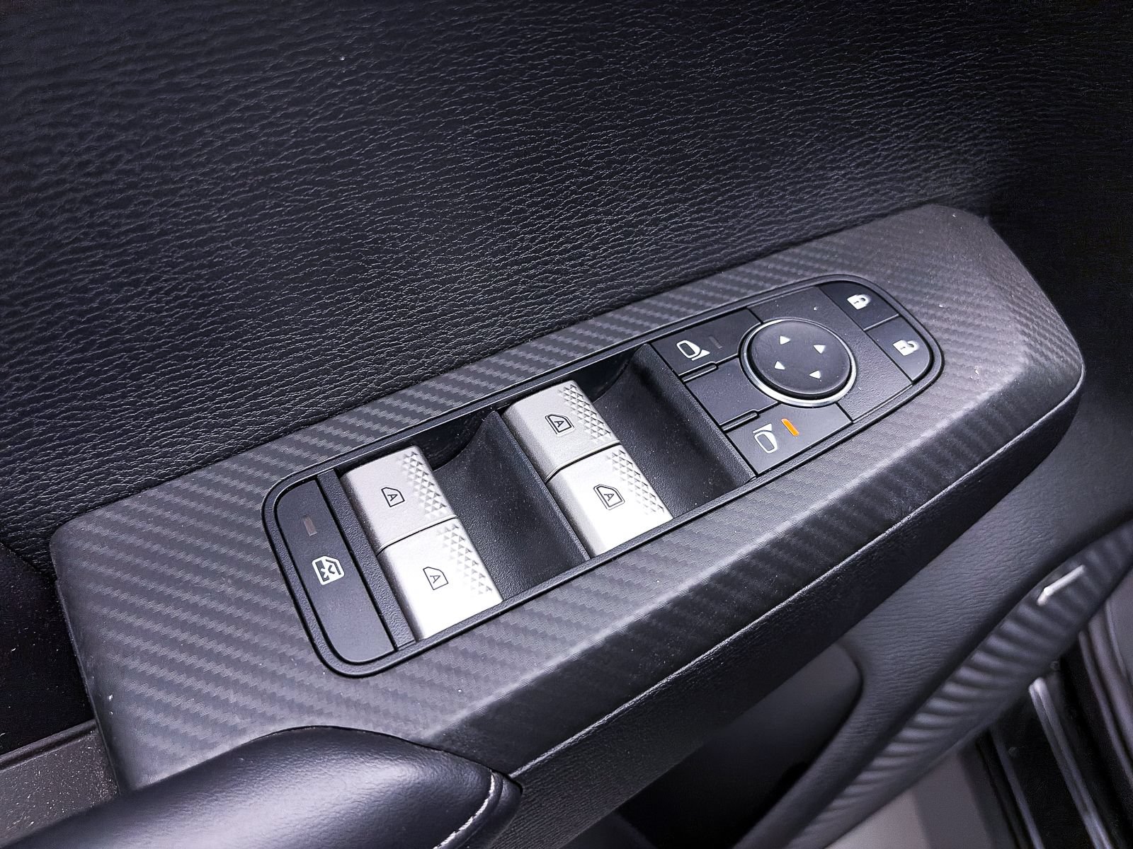 New 2026 Mitsubishi Outlander LE AWD/4WD image 8