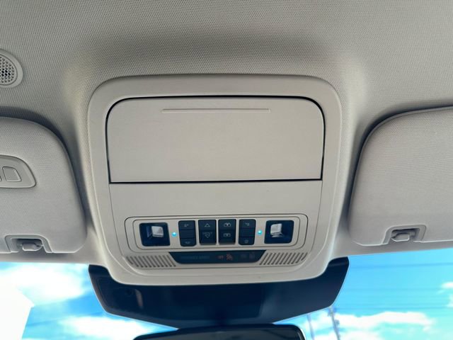 Used 2020 Ford Explorer Platinum image 22