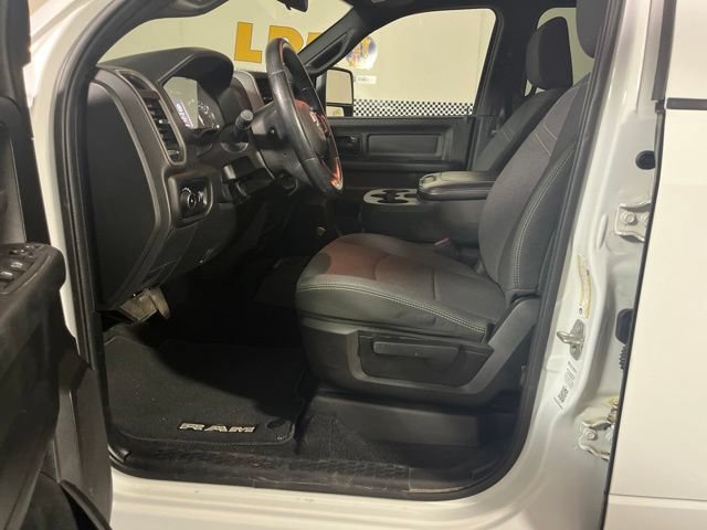 Used 2024 RAM 2500 Tradesman w/ Chrome Appearance Group AWD/4WD image 11