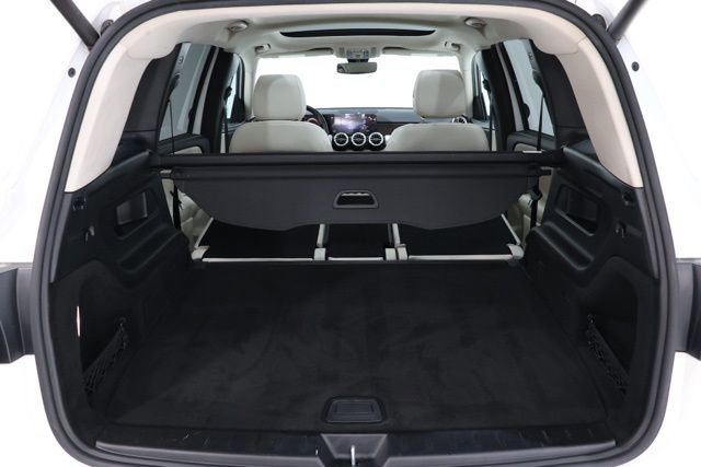 Used 2022 Mercedes-Benz GLB 250 4MATIC image 31