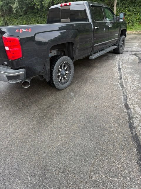 Used 2019 Chevrolet Silverado 3500 LTZ w/ Duramax Plus Package AWD/4WD image 4