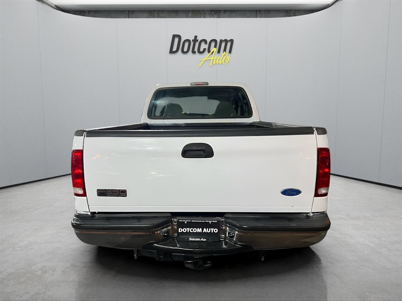 Used 2006 Ford F350 XLT image 9