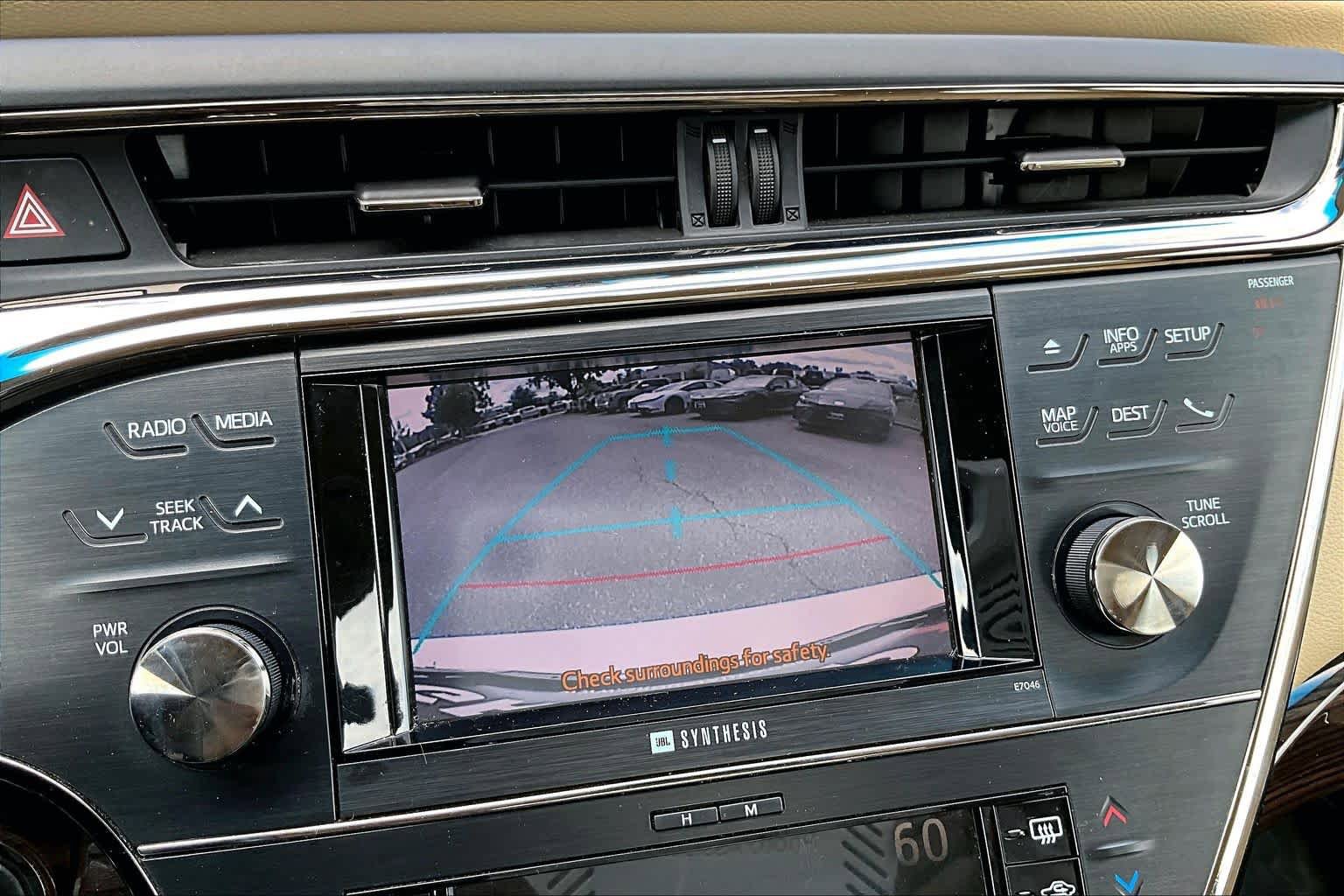 Used 2013 Toyota Avalon Limited w/ Technology Pkg FWD image 27