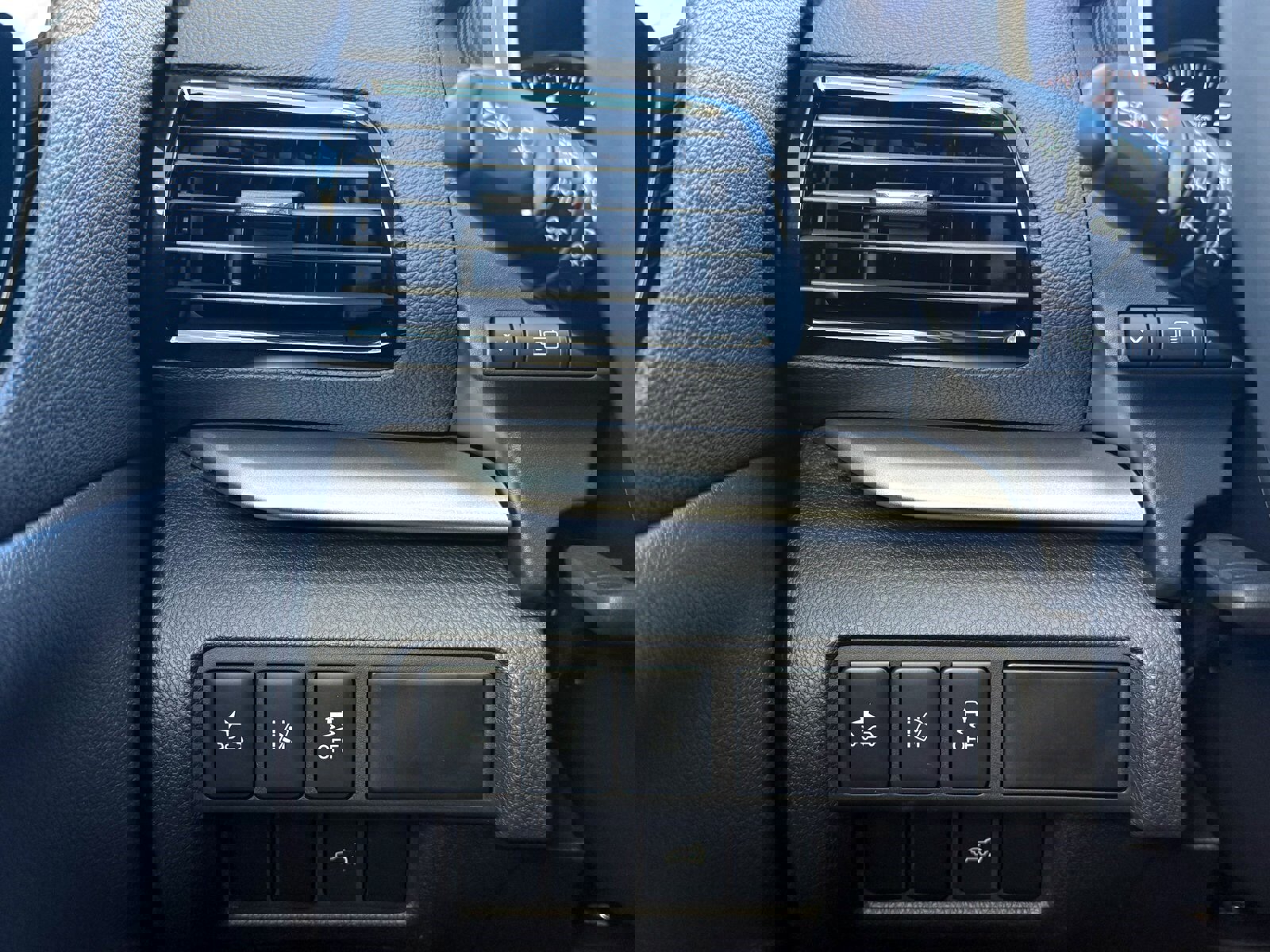 New 2026 Mitsubishi Eclipse Cross AWD image 47