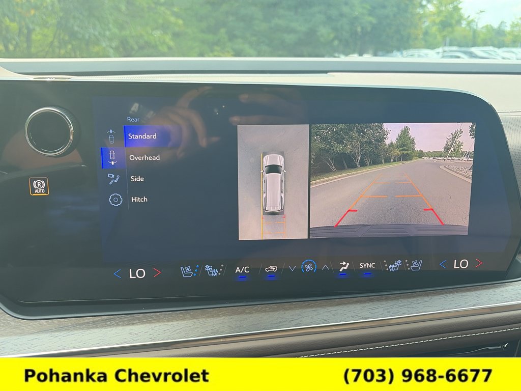New 2026 Chevrolet Suburban High Country AWD/4WD image 16