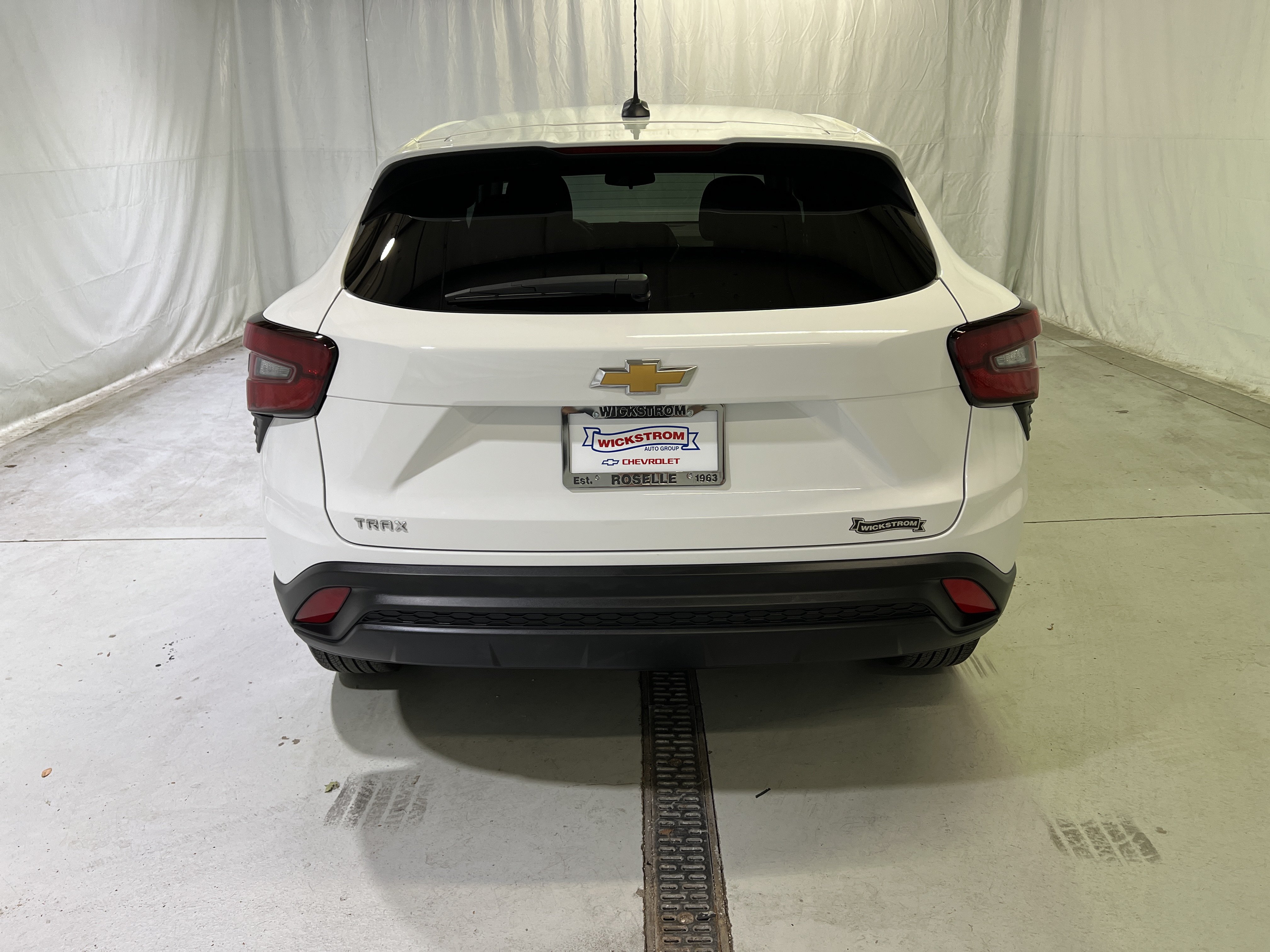 Certified 2024 Chevrolet Trax LS FWD image 9